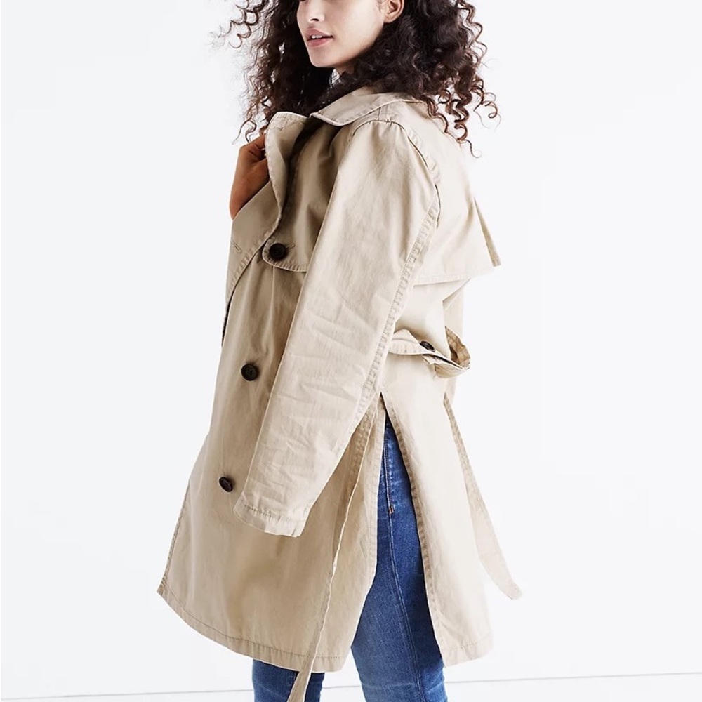 Madewell Abroad Trench Coat in Size Large. NWOT.